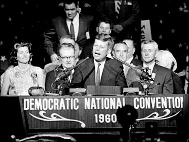 Kennedy discursando nas eleições de 1960: uma nova proposta os problemas dos EUA